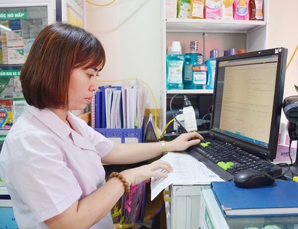 Bước 3: Nhập dữ liệu vào máy tính và thu tiền
