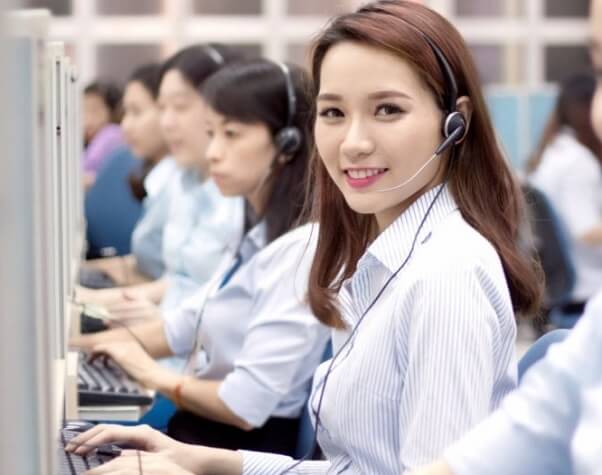 Thái độ với khách hàng