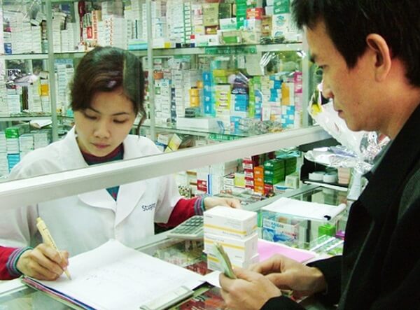 Bán thuốc theo đơn - Bước 7: Thu tiền và giao hàng cho khách